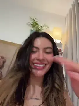 Stripchat Adult Webcam of Your_Honeey
