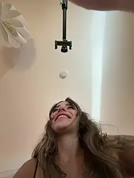 Stripchat Sex Cam of -Alisa