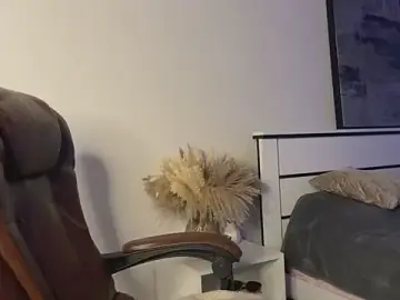 Stripchat Live Sex Cam of OhMyEmma