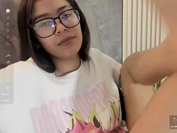 Stripchat Free Porn Cam of alina_sauvage