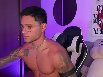 Stripchat Watch Live Sex Cams of Alessandro_Vanni