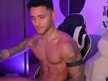 Stripchat Live Sex Cam of Alessandro_Vanni