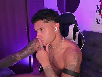 Stripchat Live Porn of Alessandro_Vanni