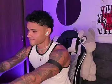 Stripchat Live Porn of Alessandro_Vanni