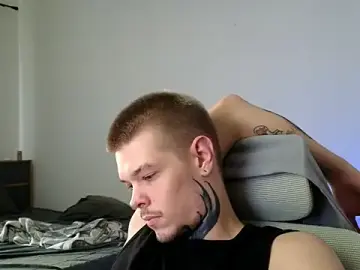 Stripchat Sex Cam of DENIS_HERE