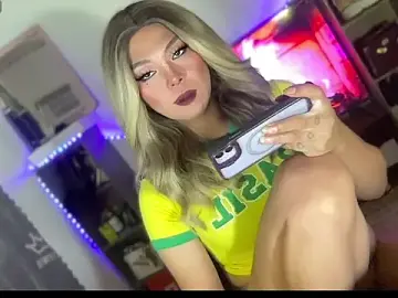 Stripchat Free Porn Cam of hannaBaby_lisyos11