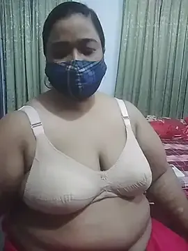 Stripchat Free Porn Cam of momo_loves
