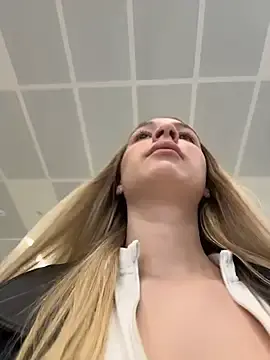 Stripchat Watch Live Sex Cams of SashaCatt
