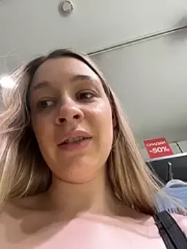 Stripchat Free Porn Cam of SashaCatt