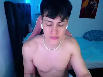 Stripchat Sex Cam of jessi_and_boy