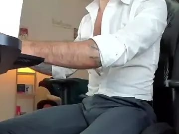 Stripchat Sex Cam of marioslim