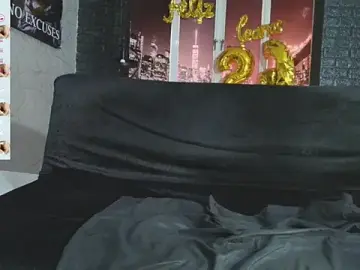 Stripchat Free Porn Cam of AlexLenox_