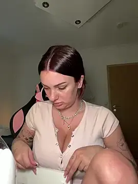 Stripchat Adult Webcam of OliviaaFischer