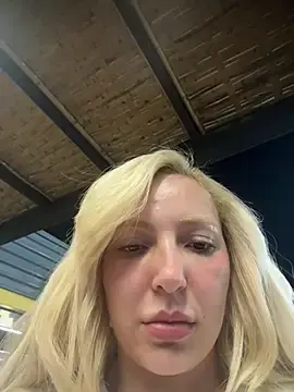 Stripchat Free Live Porn of Juuhschmitt
