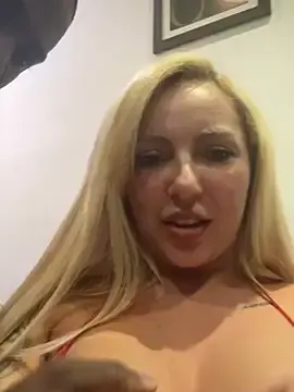 Stripchat Free Live Porn of Juuhschmitt