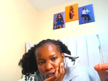 Stripchat Live Sex Cam of sweet_essin