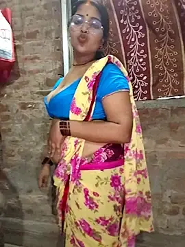 Stripchat Adult Video Chat of Hey_Shiri_Bhabhi