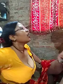 Stripchat Adult Webcams of Hey_Shiri_Bhabhi