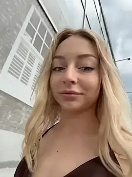 Stripchat Live Sex of melissa_grr