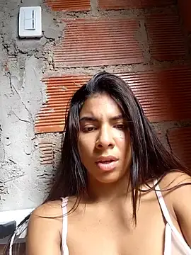 Stripchat Free Porn Cam of chaparritahot99