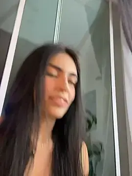 Stripchat Live Sex Cam of DaphneUwu
