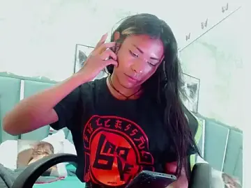 Stripchat Free Porn Cam of Naomisaenz01