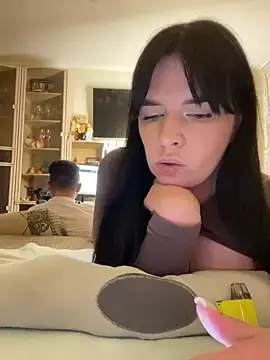 Stripchat Sex Cam of Poly_Nick