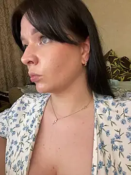 Stripchat Free Porn Cam of Poly_Nick