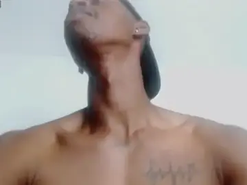 Stripchat Free Live Porn of drake_brwon_23