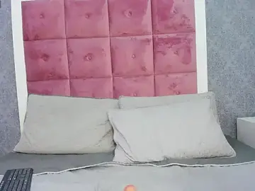 Stripchat Sex Cam of dasharoose