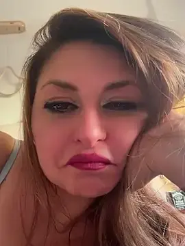 Stripchat Free Porn Cam of angel_eyees