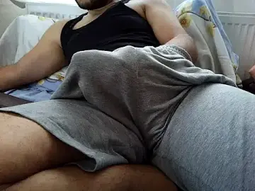 Stripchat Free Live Porn of bigdickguy21cm