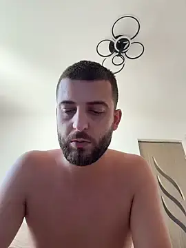 Stripchat Adult Webcam of Pablo_Hornyguy95