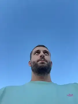 Stripchat Live Sex of Pablo_Hornyguy95