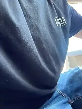 Stripchat Live Sex Cam of Pablo_Hornyguy95