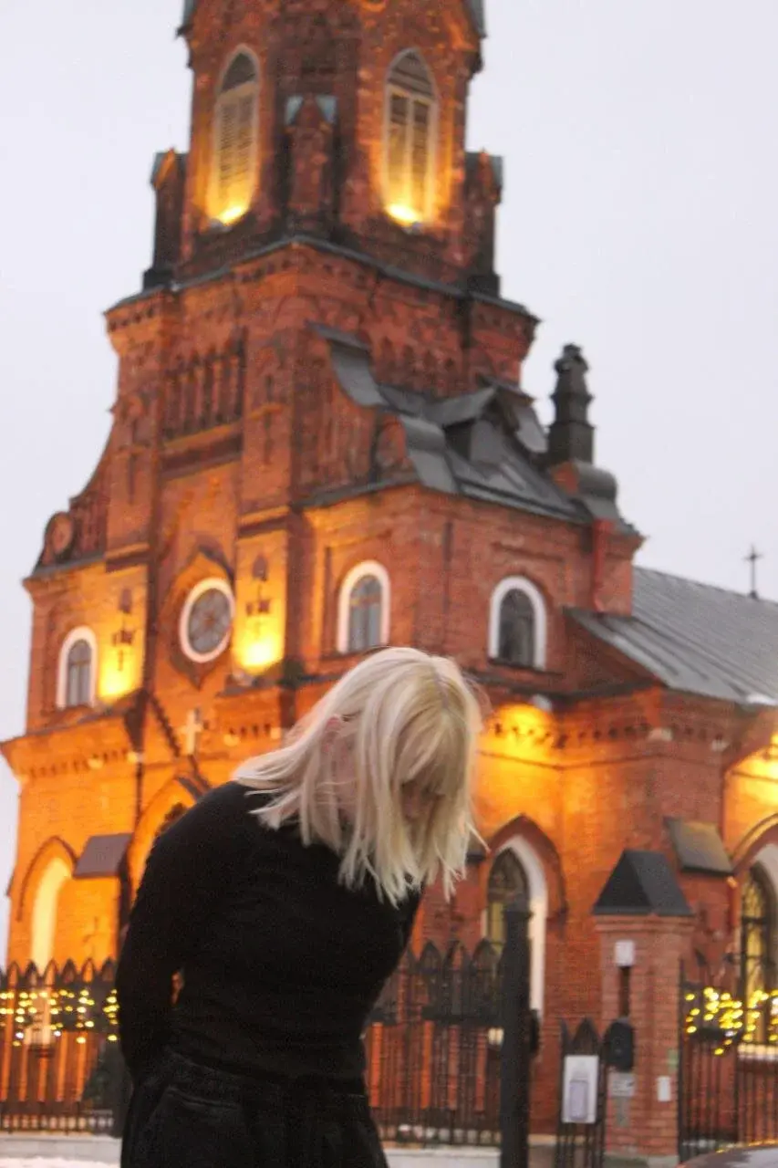 Lina_lower