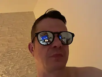 Stripchat Nude Webcam of deskriptive