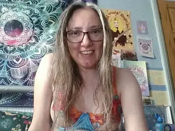 Stripchat Adult Webcams of Izzylove47