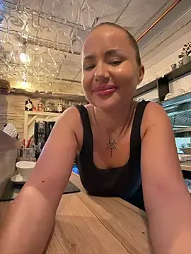 Stripchat Live Sex Cam of beautydiamond