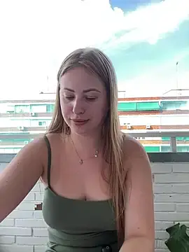 Stripchat Live Sex Cam of AlisaWhite
