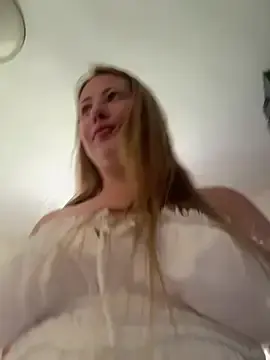 Stripchat Free Live Porn of AlisaWhite