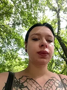 Stripchat Free Porn Cam of AlishaOfThorns