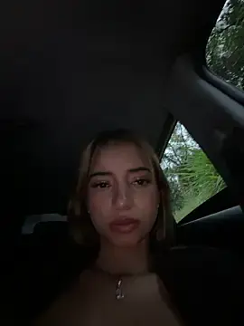 Stripchat Live Sex Cam of belaa_1