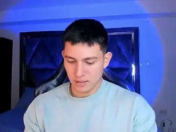 Stripchat Live Porn of JamesCr_