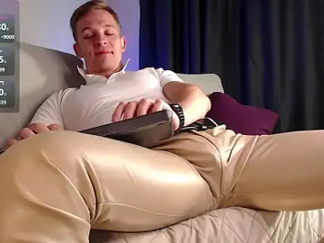 Stripchat Sex Cam of S3Xyes