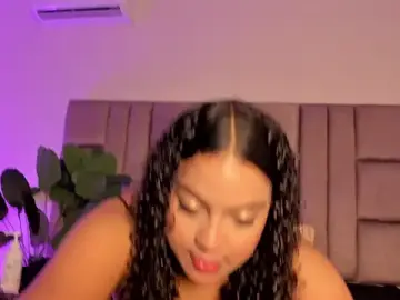 Stripchat Live Sex Cam of _Ashley_33