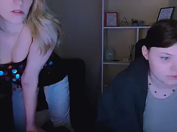 Stripchat Live Sex Cam of nikole_kitt