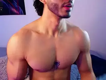Stripchat Live Sex Cam of IamAxel03
