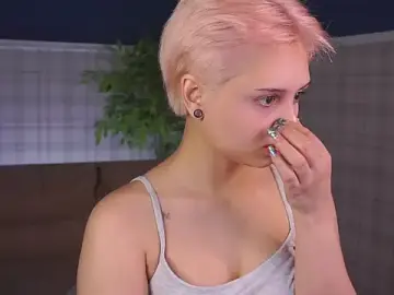 Stripchat Live Sex Cam of Emmy-Brooks