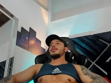 Stripchat Free Porn Cam of Justin_WhiteJS